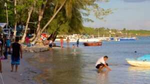 Casi nula asistencia de bañistas a playa de Boca Chica