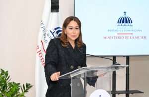 Ministerio de la Mujer recibe delegación del MESECVI-OEA para consulta sobre Ley Modelo Interamericana de Violencia Digital