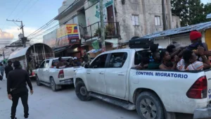 Migración detiene a 1,198 haitianos indocumentados y repatría a otros 678 como parte de operativos de control