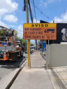 Prohíben la circulación de vehículos pesados por el Puente de la 17