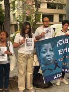 Activistas protestan en Ciudad de México por muerte de presa política cubana