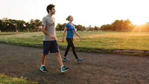 Beneficios de caminar: ¿qué ocurre en el cuerpo según la duración?