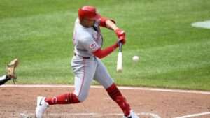 Noelvi Marte pega grand slam y remolca siete en paliza de los Rojos 24-2 sobre los Orioles