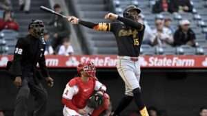 Oneil Cruz volvió a jonronear, pero los Piratas cayeron en Anaheim