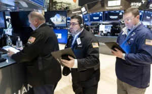 Wall Street abre con fuertes caídas en torno al 4 %, S&P 500 entra en territorio bajista