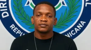 Imponen fianza a “Foster”, el falso héroe del Jet Set que mintió sobre rescatar a 12 personas