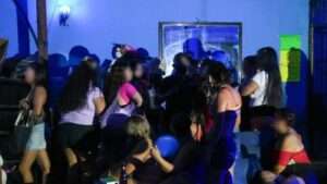 Autoridades rescatan a 16 mujeres víctimas de explotación sexual en Cancún