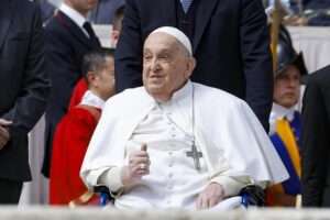 Así comunicó el Vaticano el fallecimiento del Papa Francisco