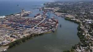 Tres ministros acuden a Washington para negociar tasa del 10 % en aranceles