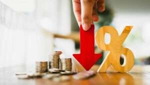 Las tasas de interés bajan más de un punto en la banca múltiple, según el Banco Central