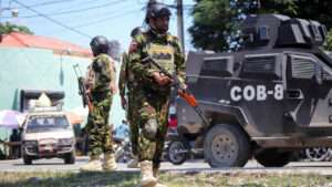Policías continúa enfrentamiento con bandas Haití