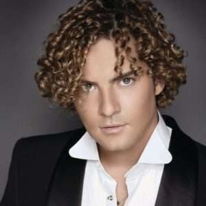 David Bisbal recorre de "incógnito" la Zona Colonial