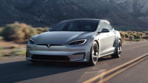 Ventas de Tesla se desploman en Europa en medio del regreso de Elon Musk