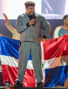 Barak enciende la fe a casa llena en el Prudential Center de Nueva Jersey
