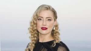 Amber Heard revela los nombres de sus gemelos en el Día de las Madres