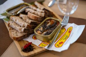 Cuáles son los pescados y mariscos que recomiendan los científicos para mejorar la salud