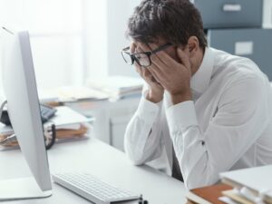 El estrés laboral puede acortar la vida, según un estudio conjunto de Harvard y Stanford