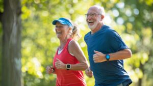La clave para cuidar la salud después de los 60, según expertos de Mayo Clinic