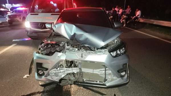 Colisión entre carro y pasola deja mujer muerta y dos heridos en Juan Dolio, SPM