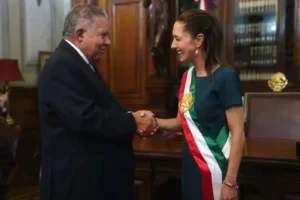 Juan Bolívar Díaz presenta cartas credenciales como embajador de RD en México