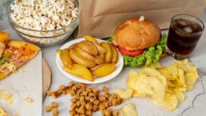 Comer a diario alimentos ultraprocesados aumenta el riesgo de una muerte prematura