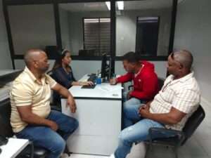 Edesur y cooperativas de Larimar llegan a acuerdo que normaliza y restablece el servicio de electricidad en la zona minera