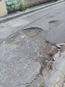Comunidad del Barrio El Cristo denuncia abandono de sus calles y falta de acción de la junta de vecinos