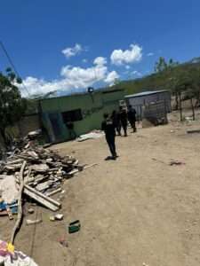 PN y MP rescatan en Azua a dos adolescentes reportadas como desaparecidas en Santo Domingo; presunta captora está bajo investigación