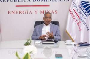 Gobierno tiene un "hoyo" de US$300 millones anuales por retrasos en ampliación de Barrick