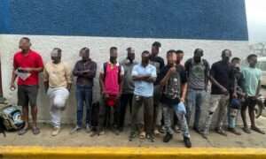 DGM detiene a 235 extranjeros indocumentados en operativos realizados en Santiago
