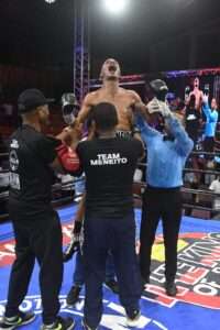 Cristian Pinales debuta con victoria ante “Tiki” Acevedo en sólo 26 segundos
