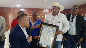 Reconocen al alcalde de Dajabón por su defensa del territorio