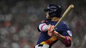 Jeremy Peña se va de 4-4 : "Sigo jugando el mismo juego desde que bateo primero"