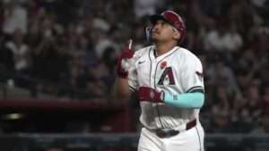 Diamondbacks vencen 5-0 a Piratas gracias a Nelson y rompen racha de cinco derrotas