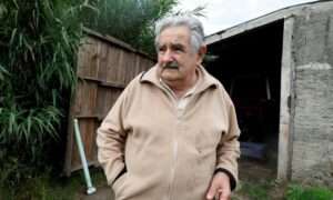 Continúa por segundo día el velatorio de Mujica, a la espera de la llegada de Lula y Boric