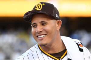 Manny Machado guía a los Padres con doble productor