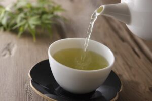 Cuál es el mejor té para controlar la presión alta, según una especialista