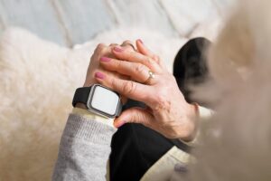 La mayoría de las personas están abiertas a compartir los datos de salud de sus relojes inteligentes con sus médicos