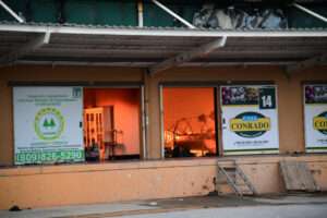 Con mas unidades el fuego se pudo controlar; comerciante se queja por tardanza de bomberos