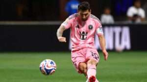 Lionel Messi decide con un tiro libre la victoria del Inter 2-1 sobre FC Porto