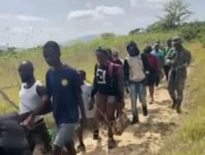 Detienen a 15 haitianos indocumentados en Dajabón