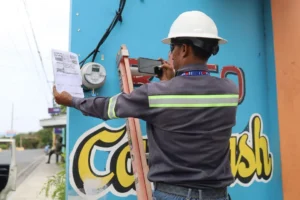 Edeeste desmantela fraude eléctrico en comercios de La Romana