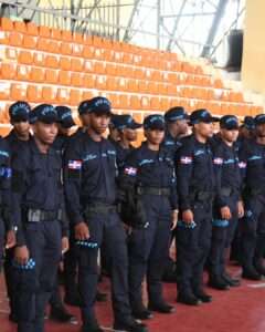 Policía Nacional inicia proceso de distribución de agentes con nuevo uniforme en plan piloto de patrullaje