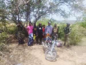 Detienen a 14 indocumentados haitianos que se trasladaban en motocicletas en Montecristi y Dajabón