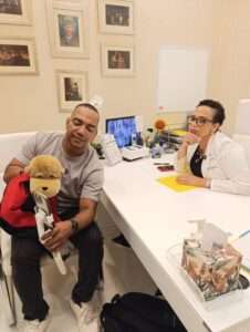 Hichez y Liondy se unen en “Salud mental con humor”