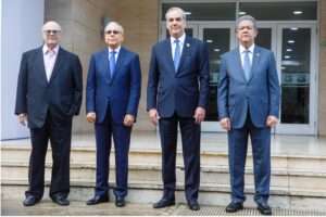 Abinader visitará al expresidente Danilo Medina para continuar el diálogo sobre la crisis haitiana