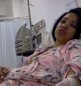 Padre de joven con cáncer acude a Telesistema en busca de ayuda para costear tratamiento de alto costo