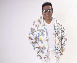 Kinito Méndez demanda a empresa colombiana por uso indebido del nombre “Rikarena”