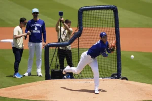 Shohei Ohtani alcanzó 102 millas en su regreso a la loma