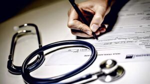 Empleado denuncia negligencia en trámite de licencia médica por enfermedad común